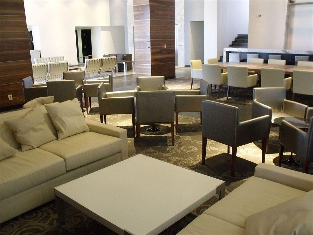 Casa Inn Premium Hotel Queretaro Miranda Extérieur photo The lounge at the airport