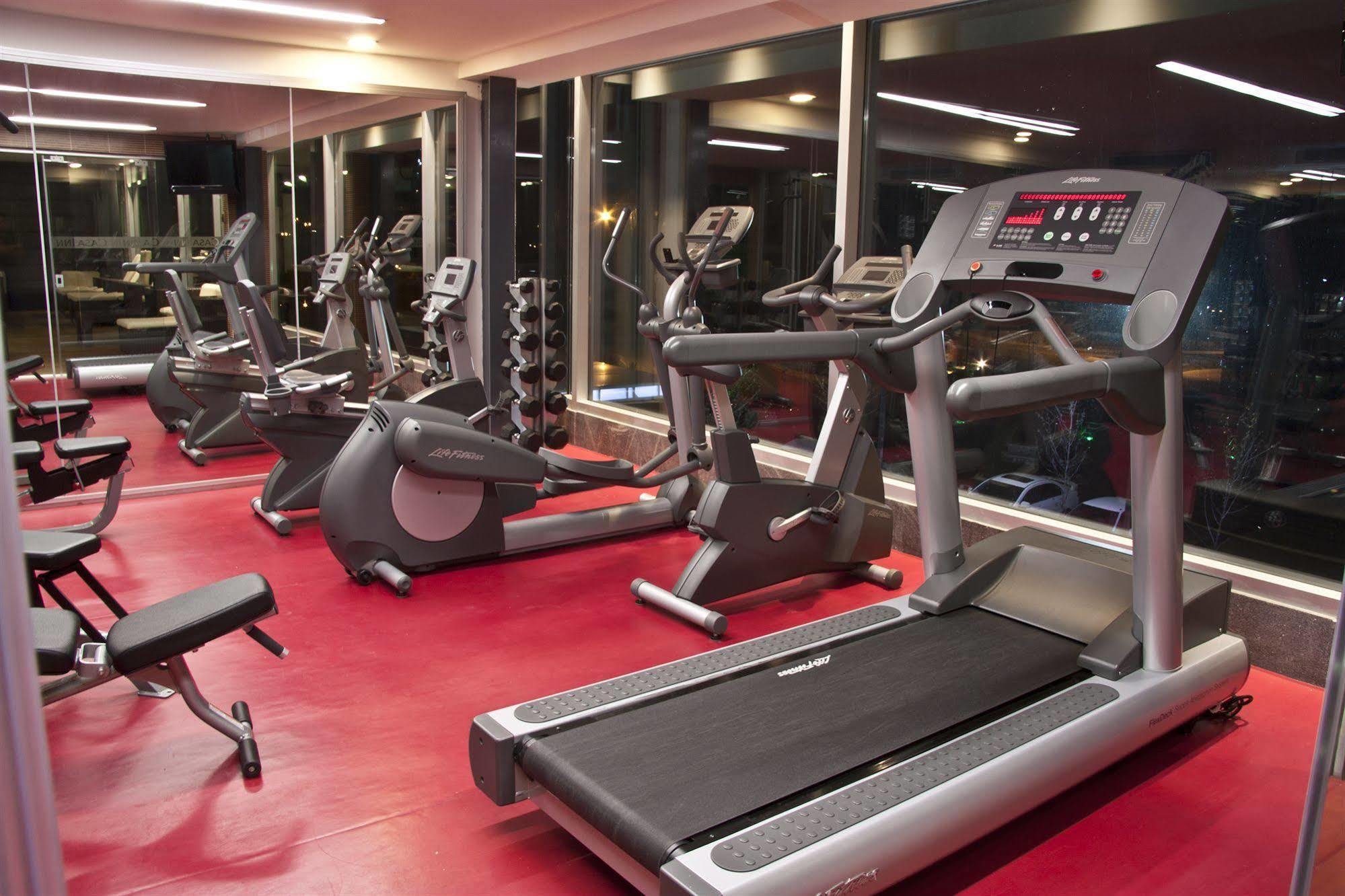 Casa Inn Premium Hotel Queretaro Miranda Extérieur photo A treadmill